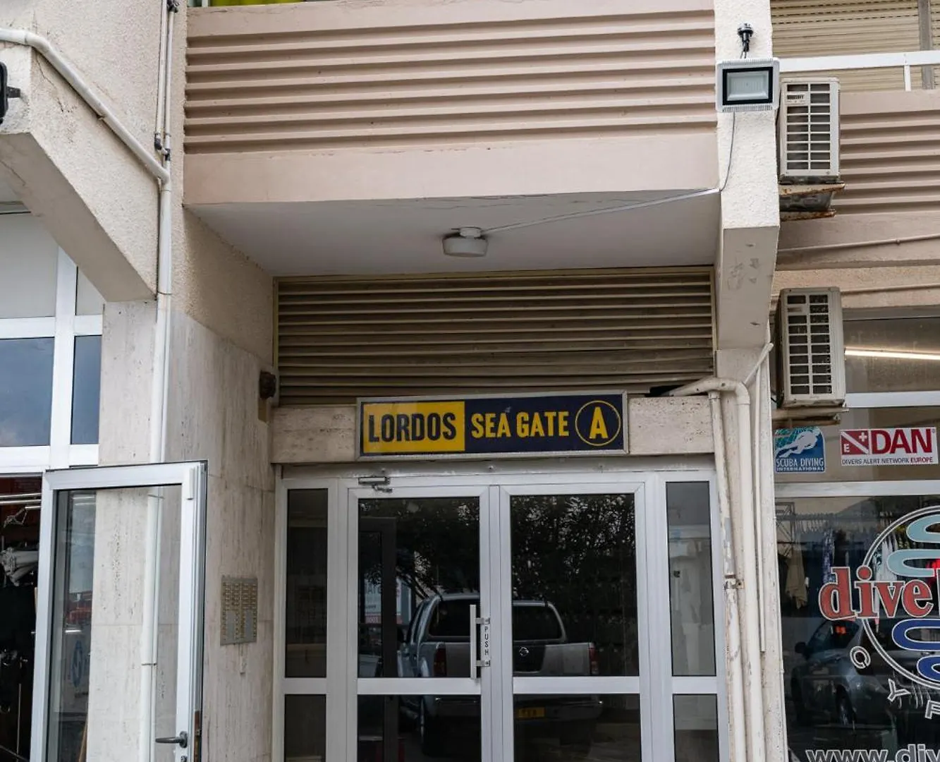 Lazuli Beach & Pool Apartment 501 Larnaca