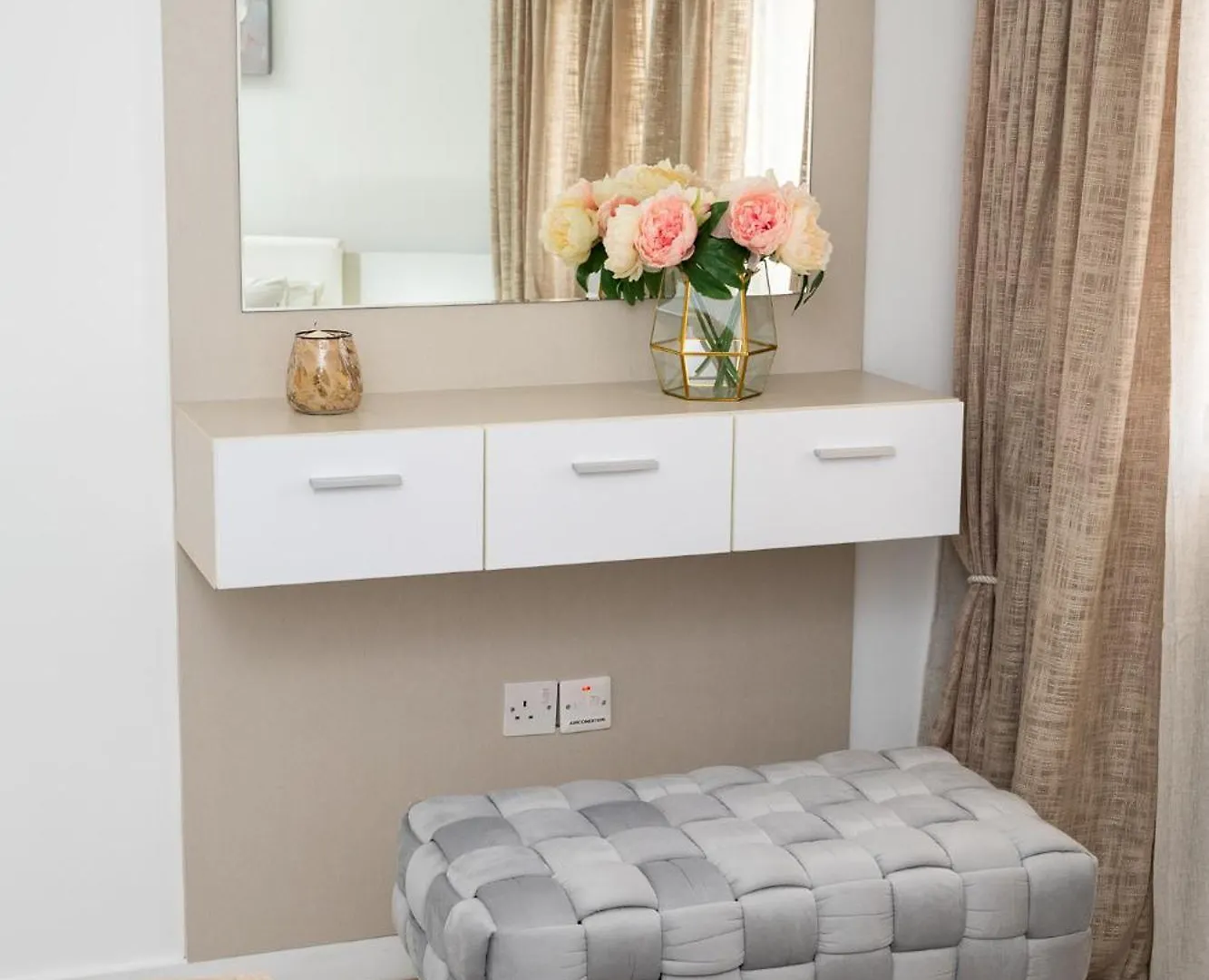Lazuli Beach & Pool Apartment 501 Larnaca