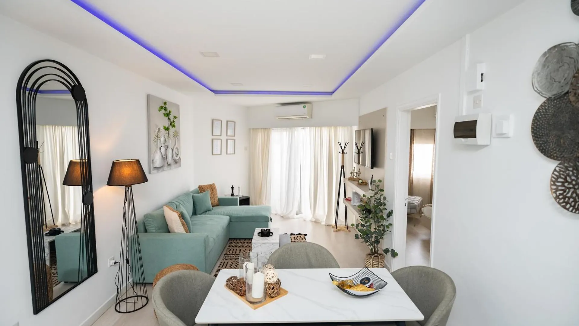Lazuli Beach & Pool Apartment 501 Larnaca